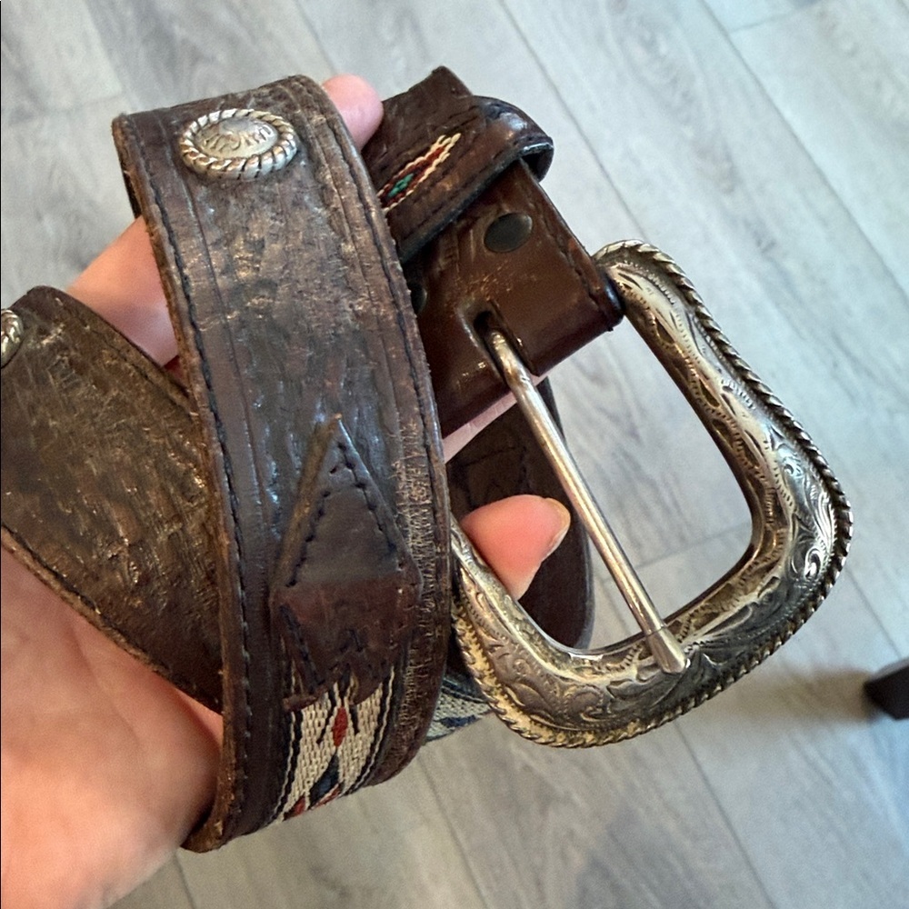 Wrangler Brown Embossed Leather Belt with Decorative Silver Buckle Size 42